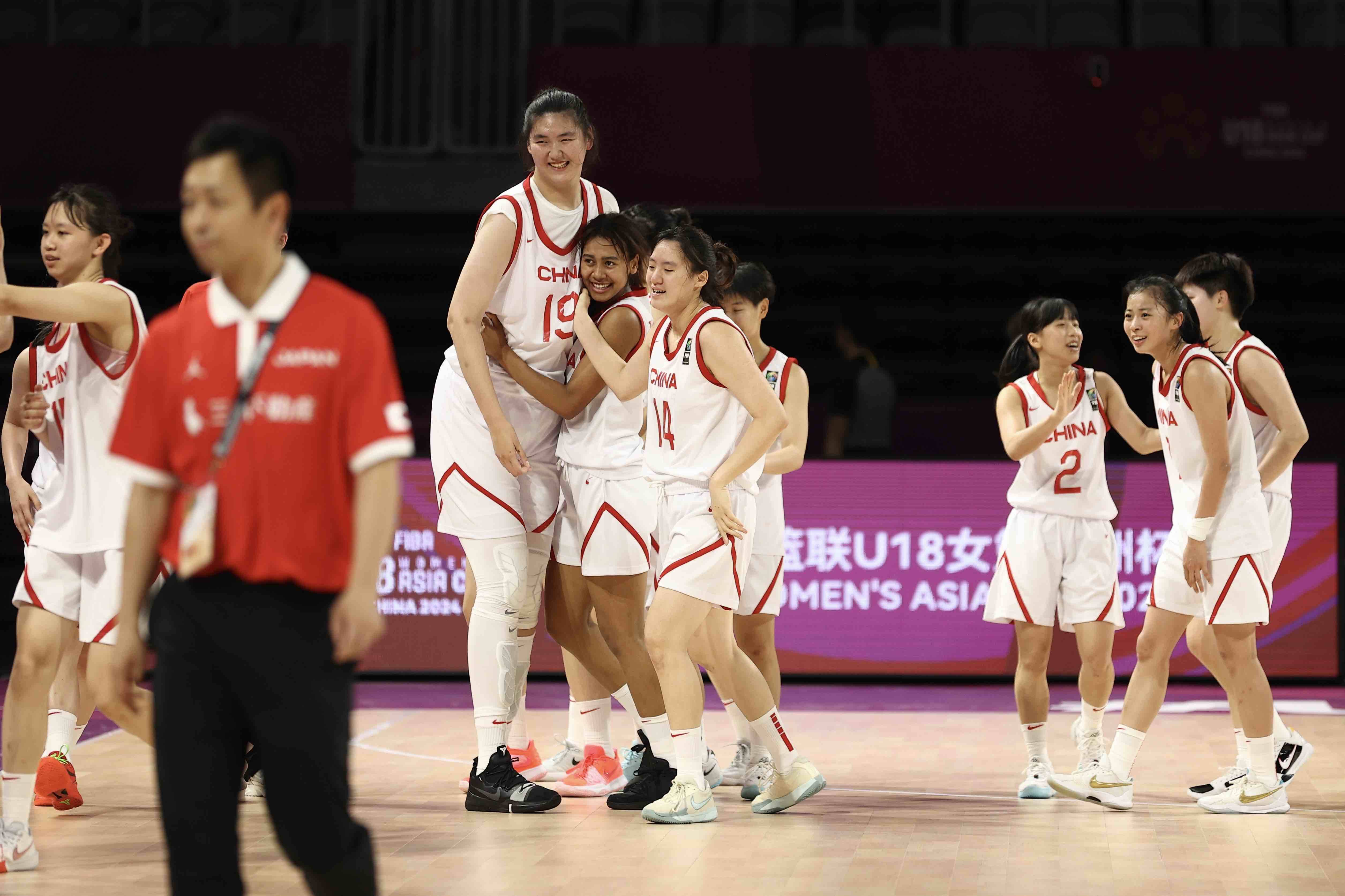 亚洲杯篮球赛事开启，中国女篮迎战东亚对手