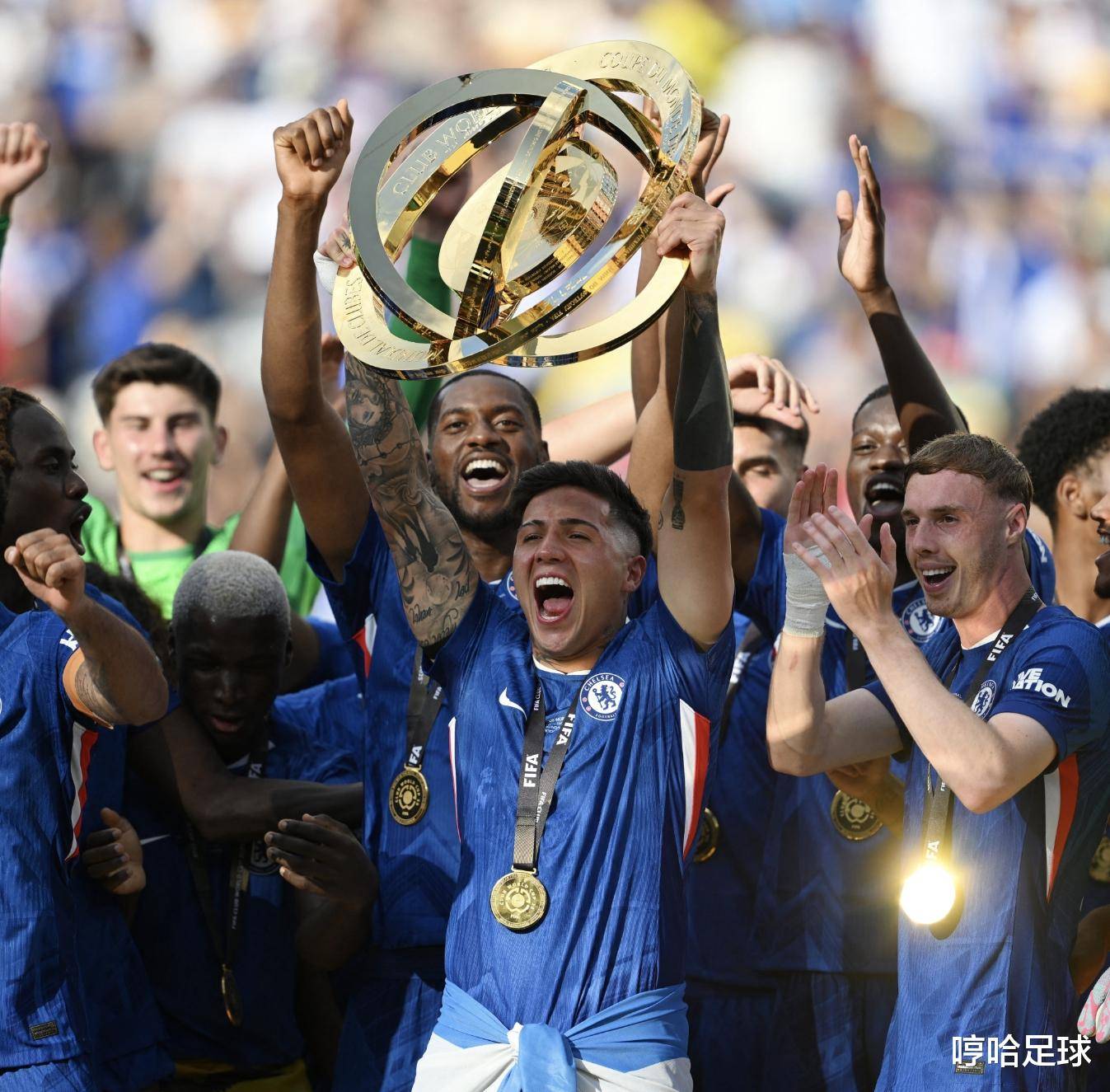 切尔西球员备战欧冠，迎接新时代挑战