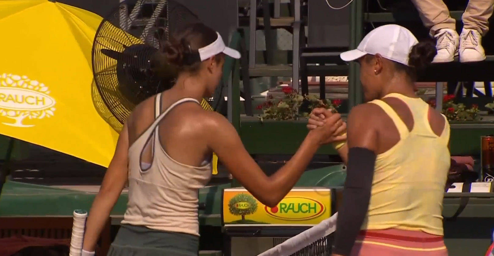 匈牙利队在国际锦标赛中晋级