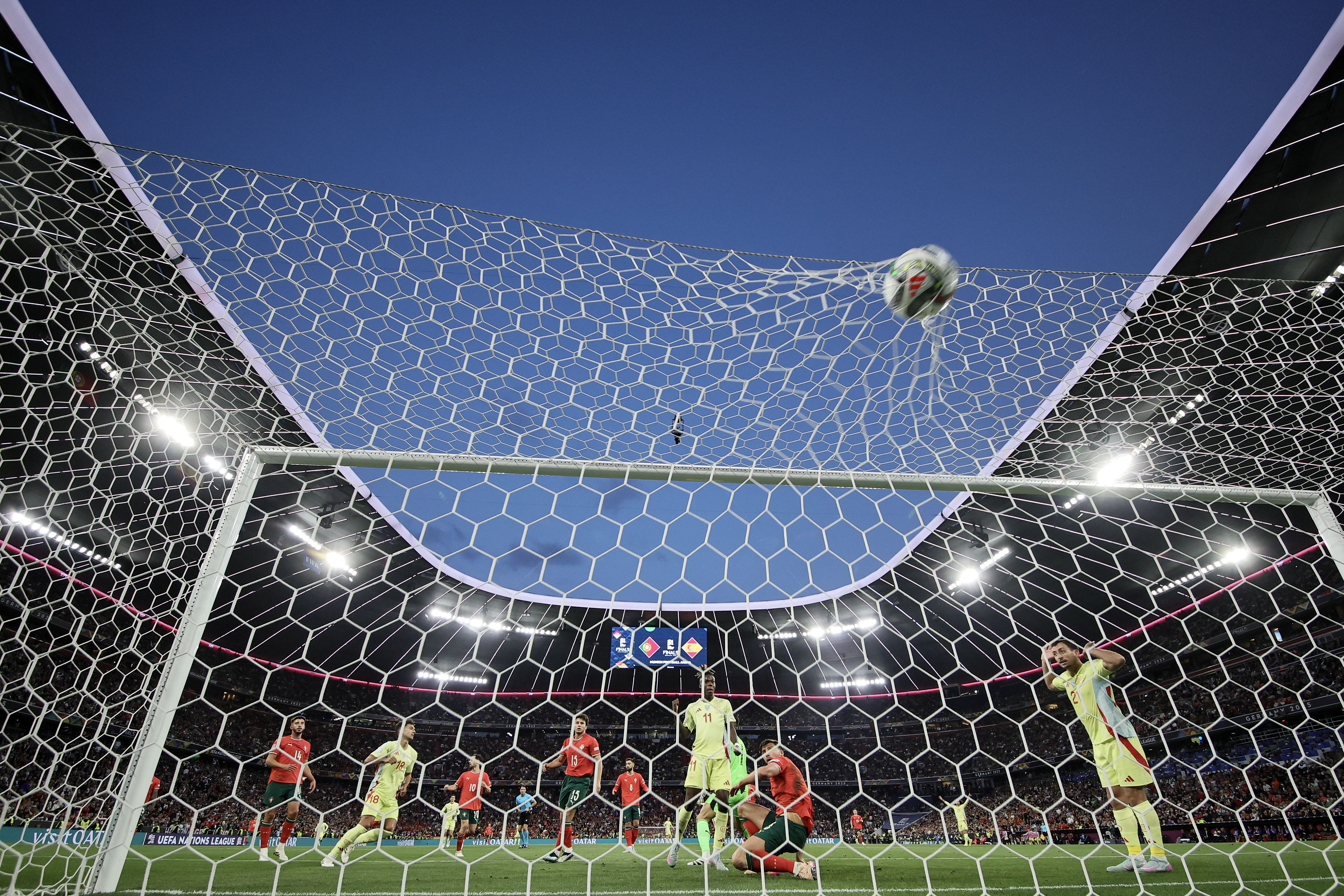 欧洲足球联赛决赛将至，中国队奋力争冠