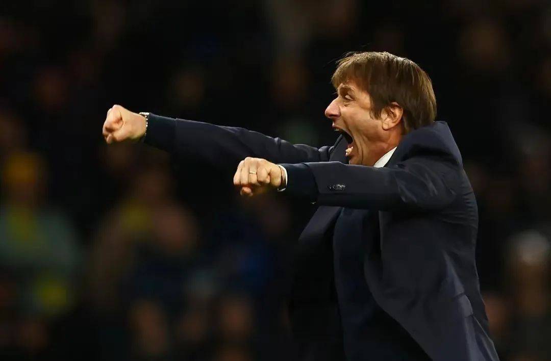 主教练战术调整得当，带领球队走向胜利之路