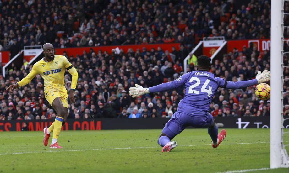 水晶宫中场组织无间，球队传控球风令人赞叹