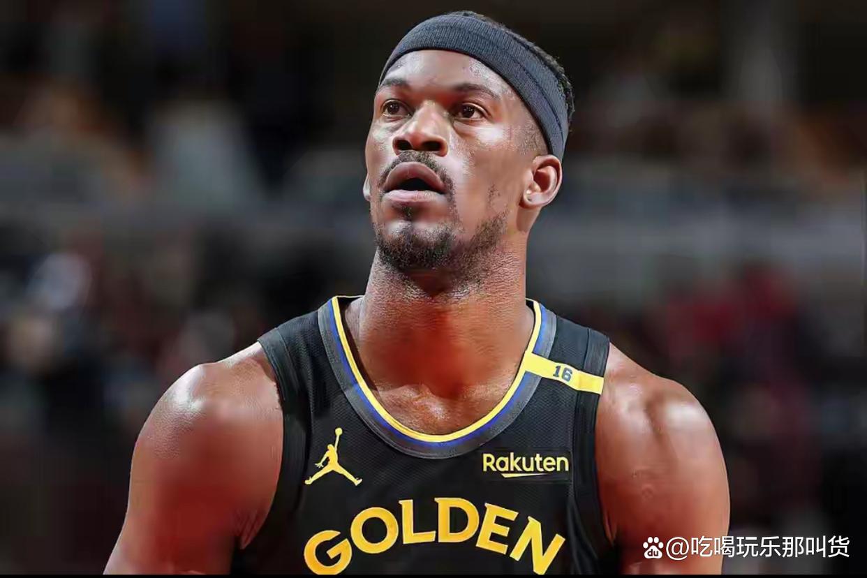 勇士主帅团队配合默契,击败对手大比分领先 勇士主帅团队配合默契,击败对手大比分领先