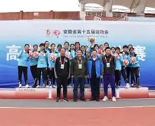 捷克小鬼球星独中两元,助祖国球队势如破竹 捷克小鬼球星独中两元,助祖国球队势如破竹