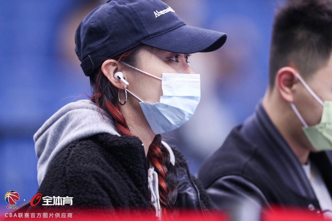 五台山男篮周末赛程忙碌，迎着胜利