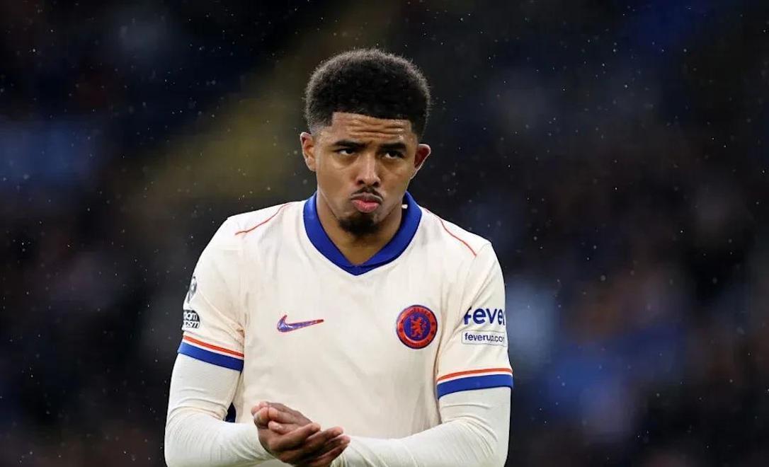 切尔西后卫力挽狂澜，帮助球队逆转