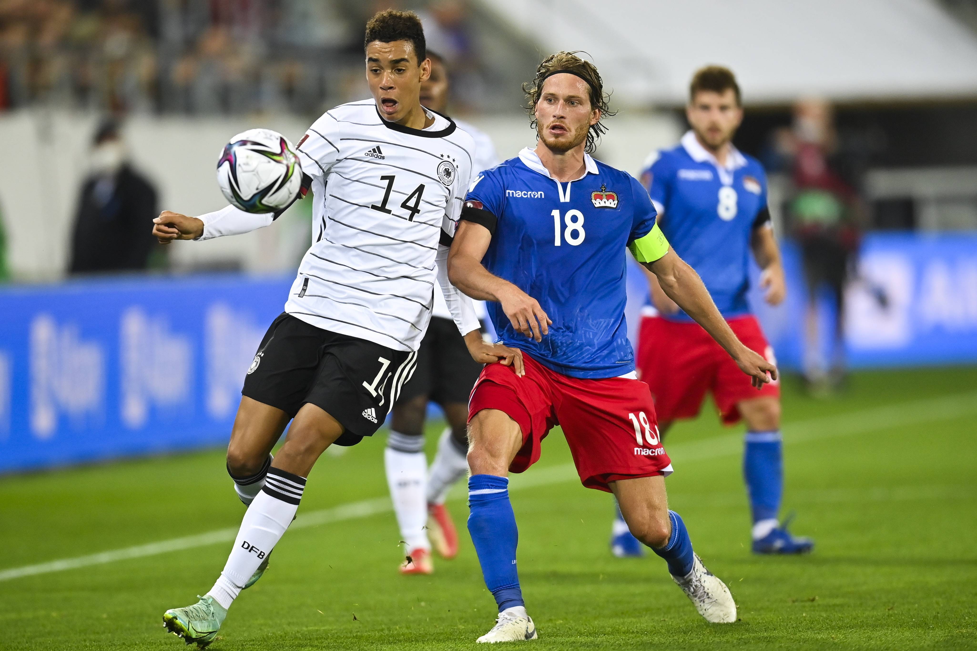 精准传球,欧预赛赛场上的精彩瞬间 精准传球,欧预赛赛场上的精彩瞬间