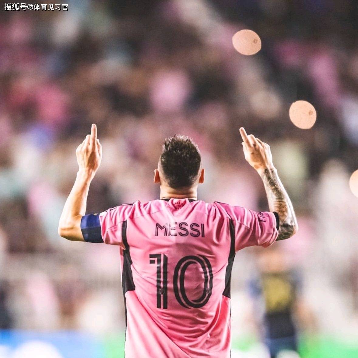 梅西暴二派哨！冬聚巴萨续再前侠赛年