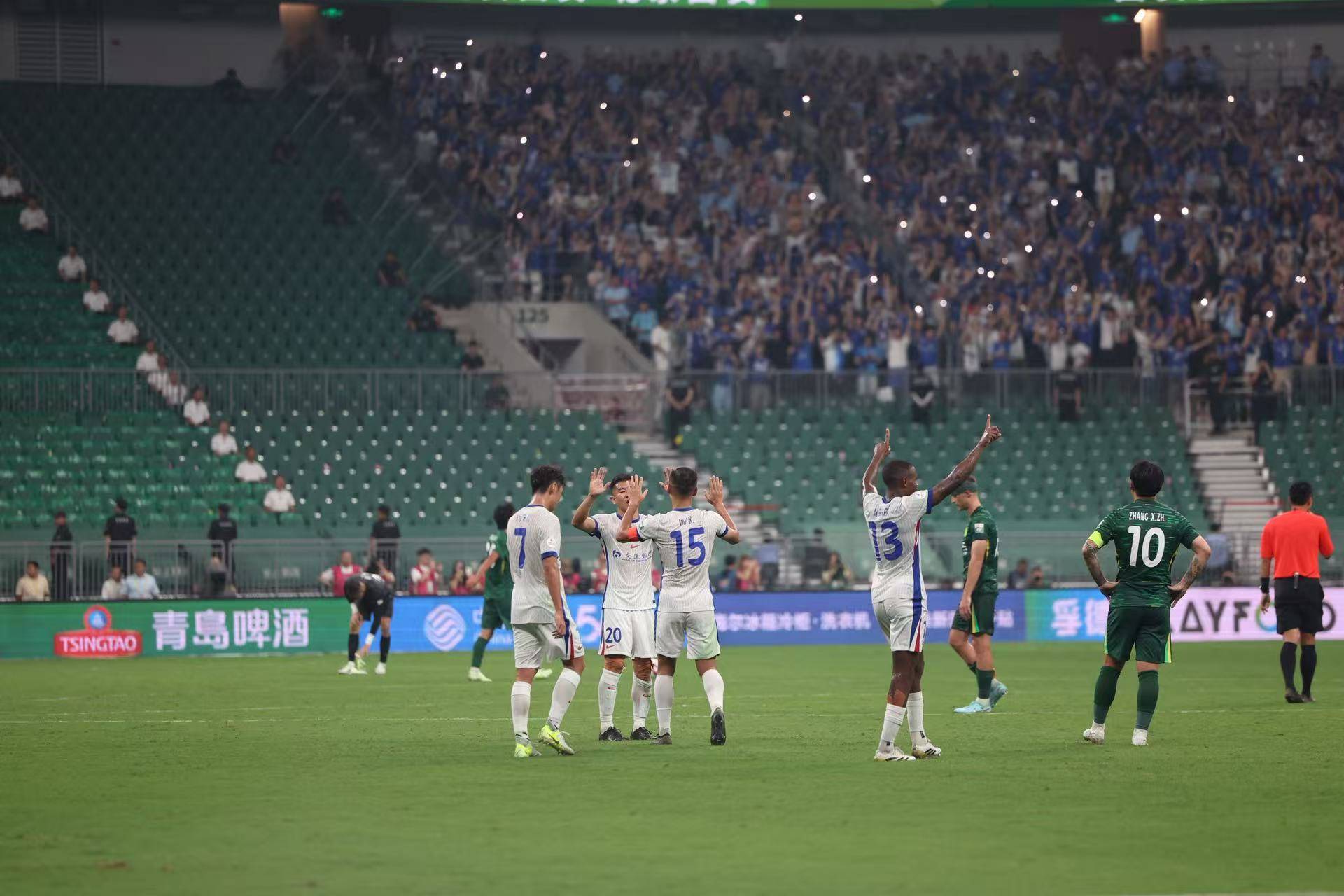 申花客场不敌鲁能,盼望雨过天晴 申花客场不敌鲁能,盼望雨过天晴