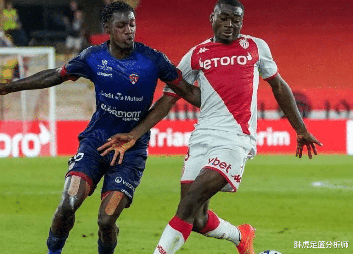 里尔在比赛中不敌对手，乌云笼罩