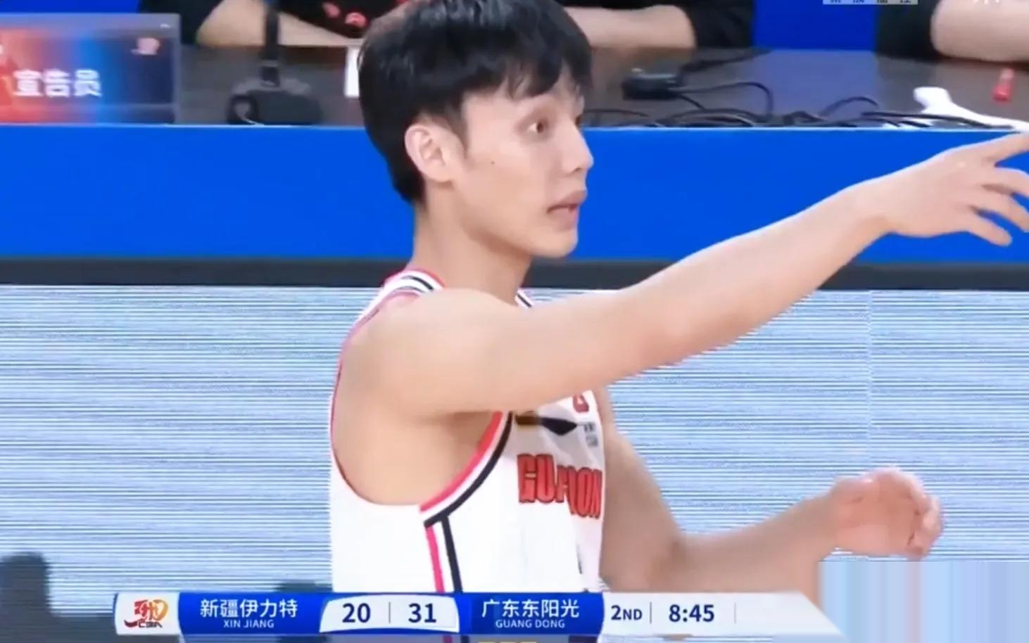 广东队展现出色实力，赢得胜利晋级半决赛！