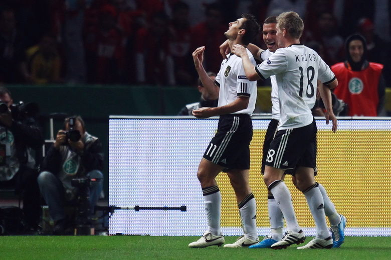 法国大胜捷克，欧洲杯预选赛豪气冲天