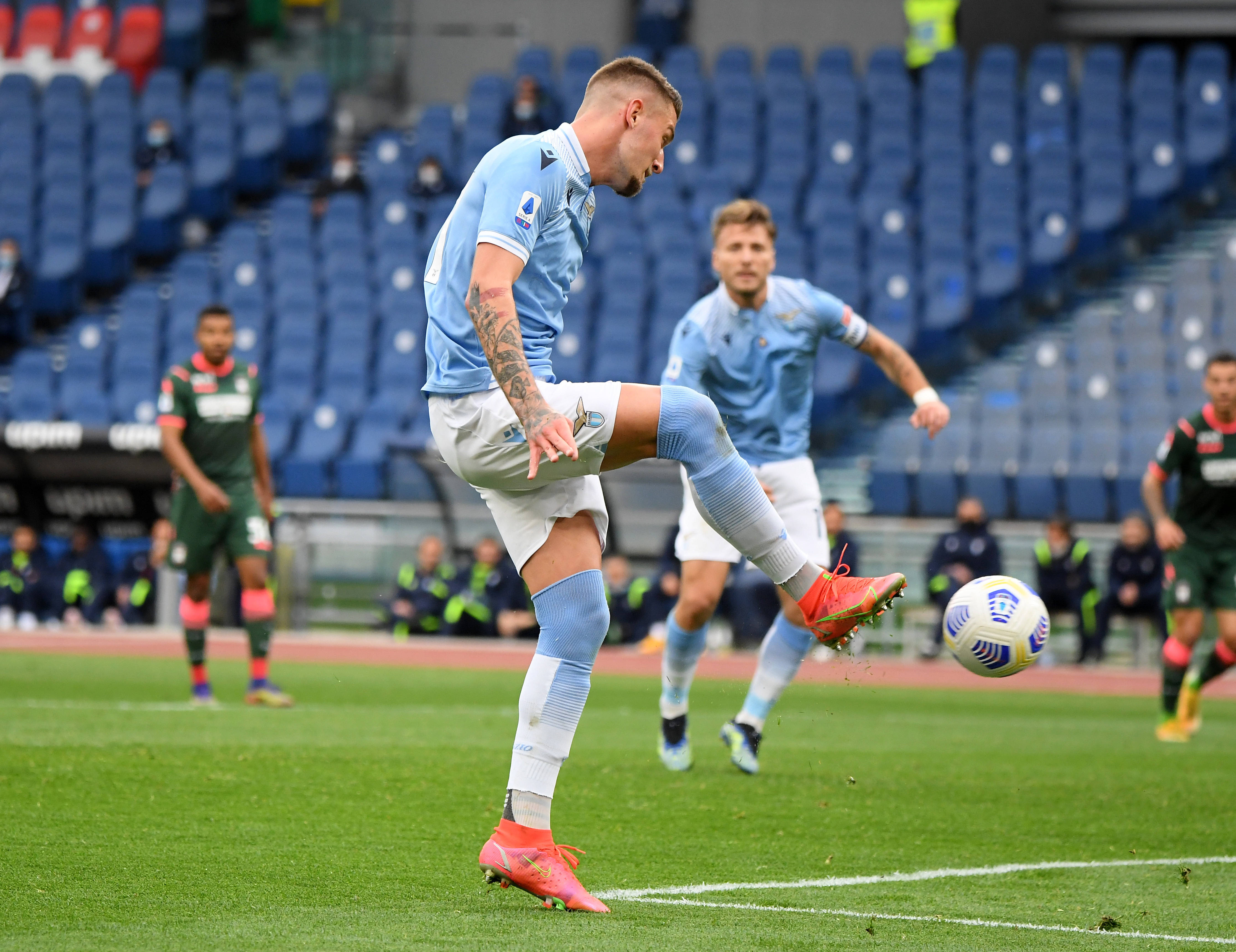 佛罗伦萨战平，主场表现一般