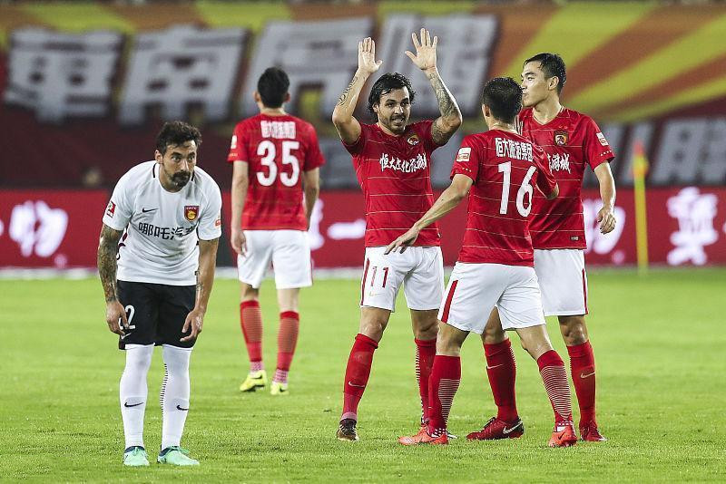 恒大客场击败华夏幸福，稳固领头位置