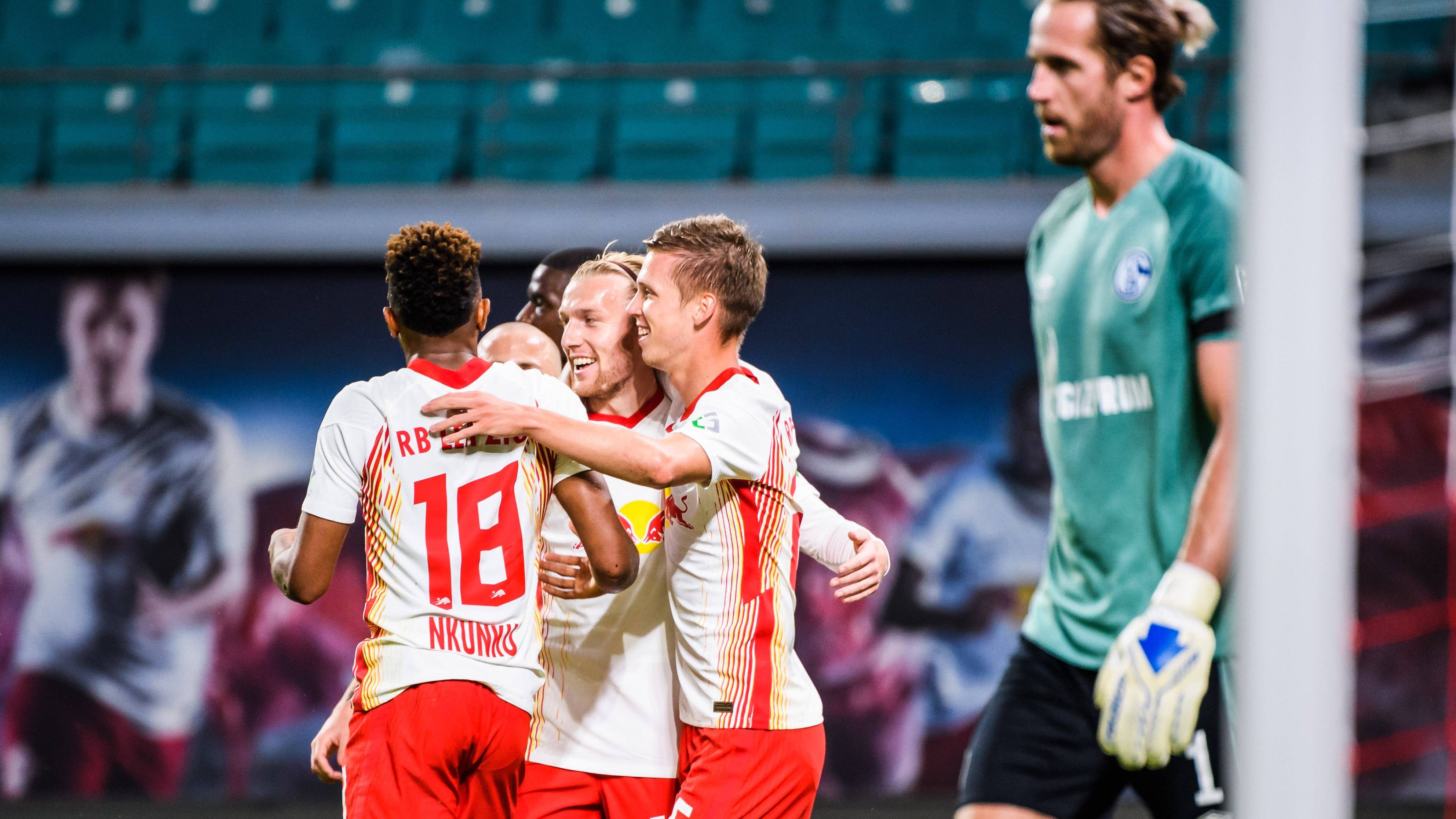 斯图加特队后卫火线复出,或将提升防线实力 斯图加特队后卫火线复出,或将提升防线实力