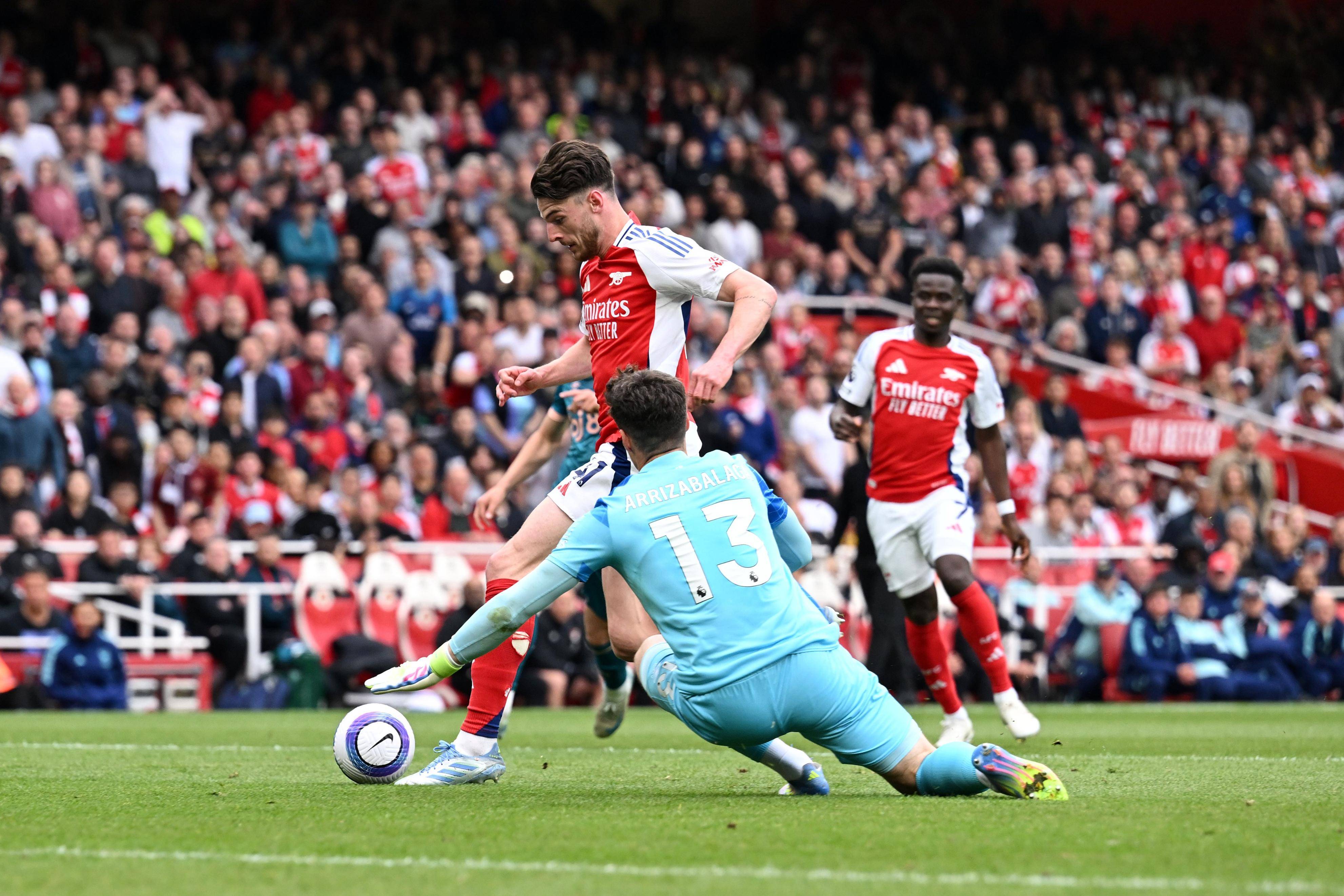 阿森纳主场击败伯恩茅斯，保持连胜