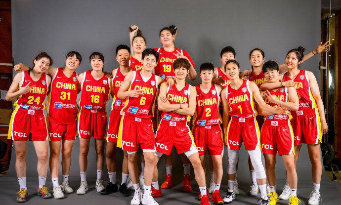 瑞典队客场抢分,欧预赛前景乐观 瑞典队客场抢分,欧预赛前景乐观