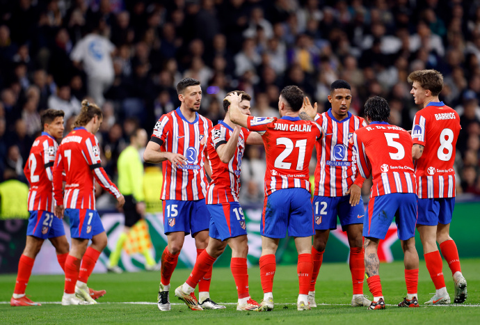 瓦伦西亚队在西班牙足球舞台上耀眼夺目 瓦伦西亚队在西班牙足球舞台上耀眼夺目