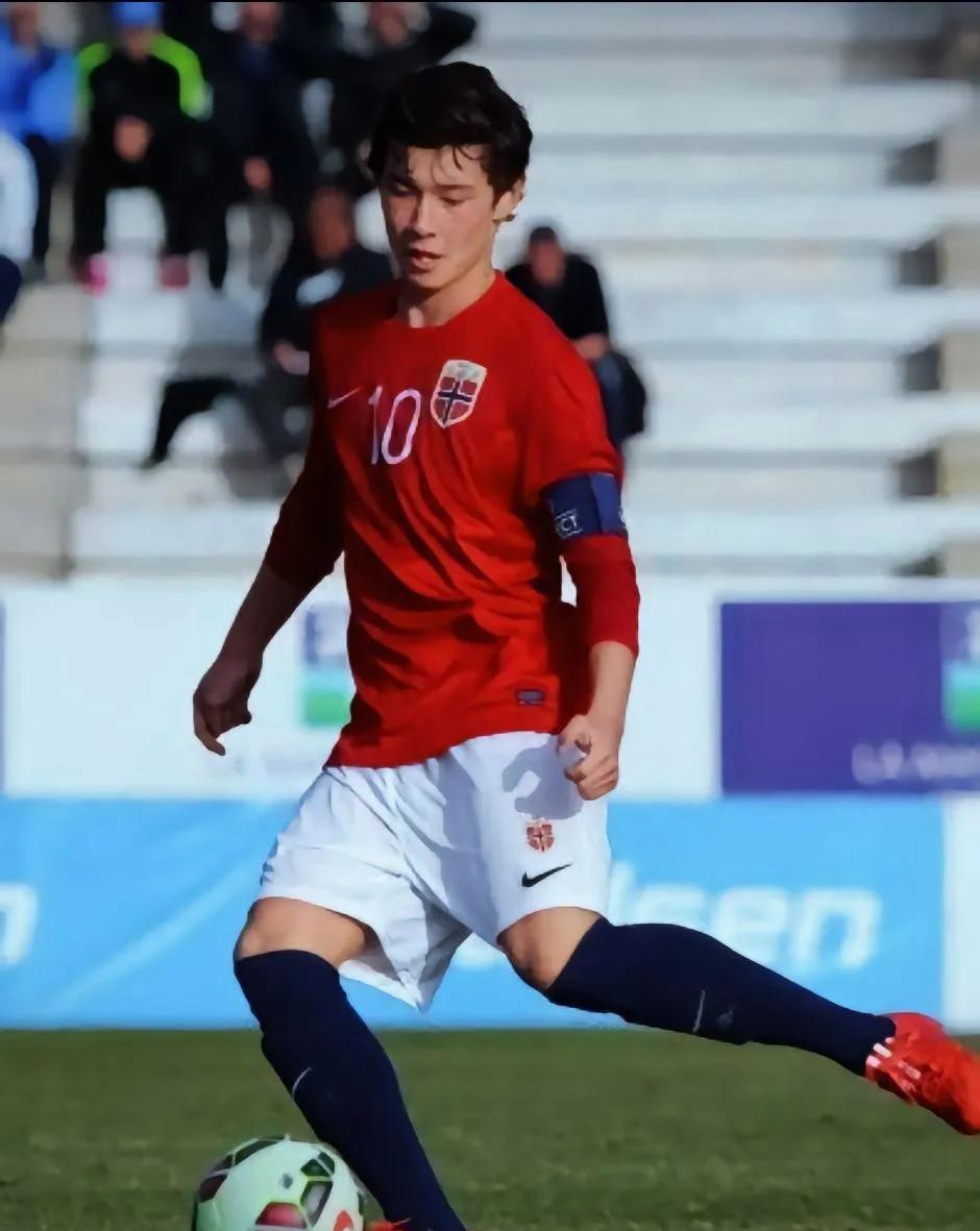 挪威选手发挥稳定,领先一步 挪威选手发挥稳定,领先一步