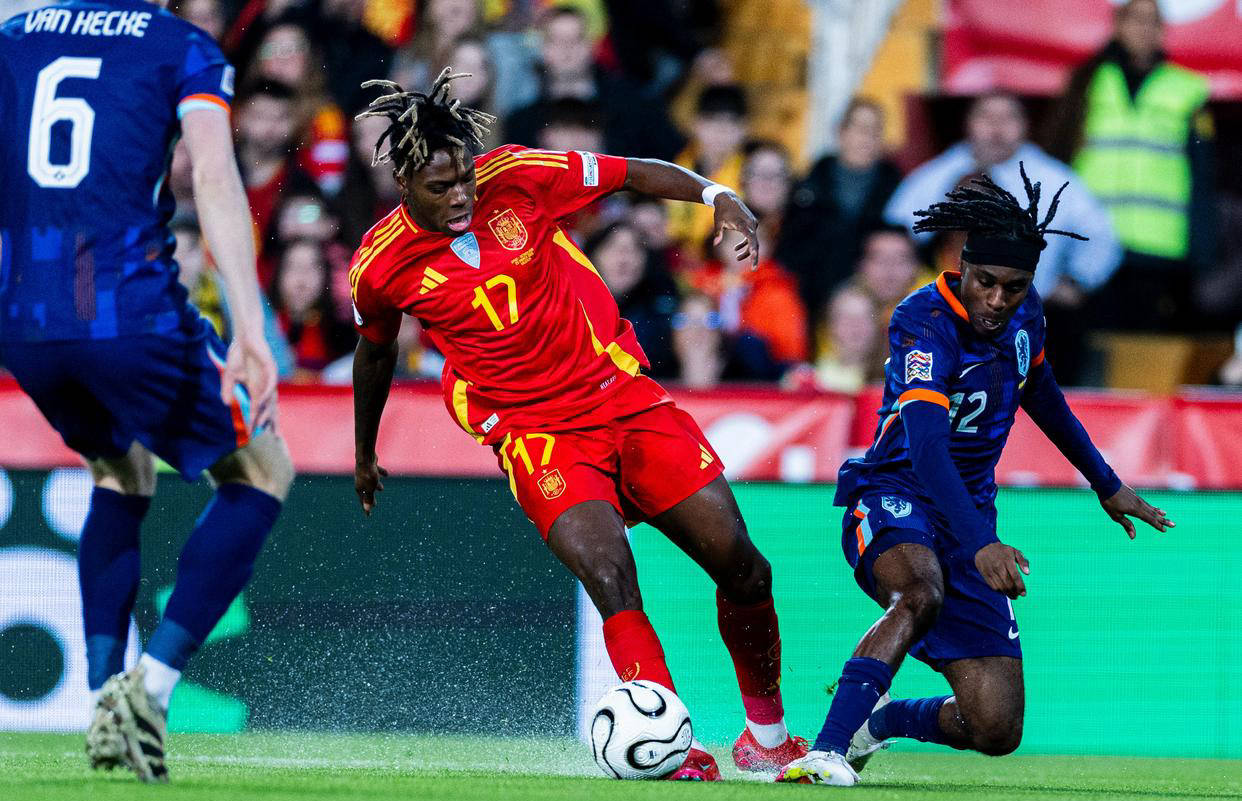 点球大战中力挫对手,晋级四强 点球大战中力挫对手,晋级四强