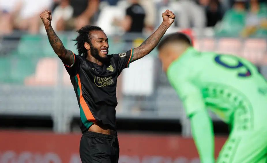 尼斯主场战胜对手，实现胜利