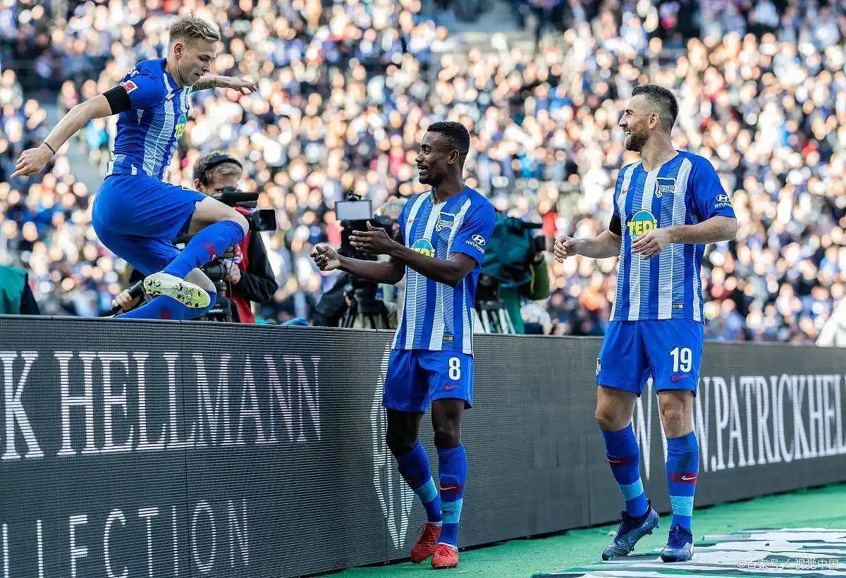 柏林联队新星崭露头角，助球队取得胜利