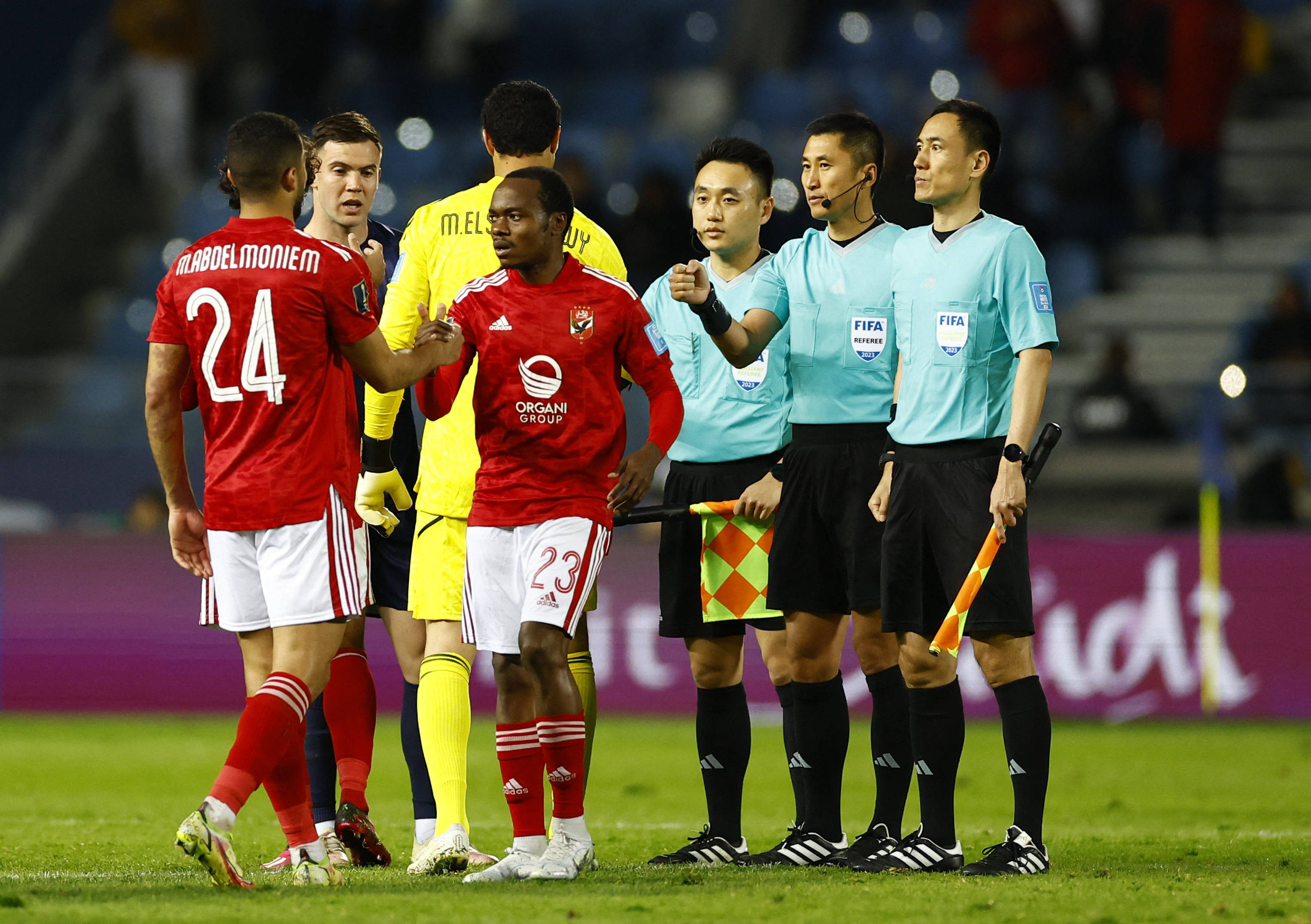 斗志昂扬：阿联酋女足备战残奥会