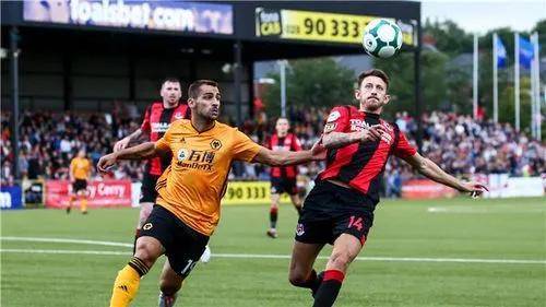 广岛三箭主场逆转逼平对手，积分增加