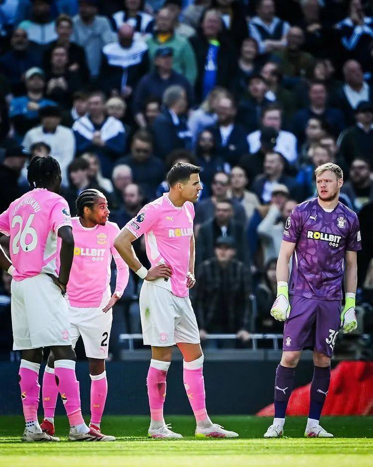 南安普顿主场失利，英超豪门胜率遇阻