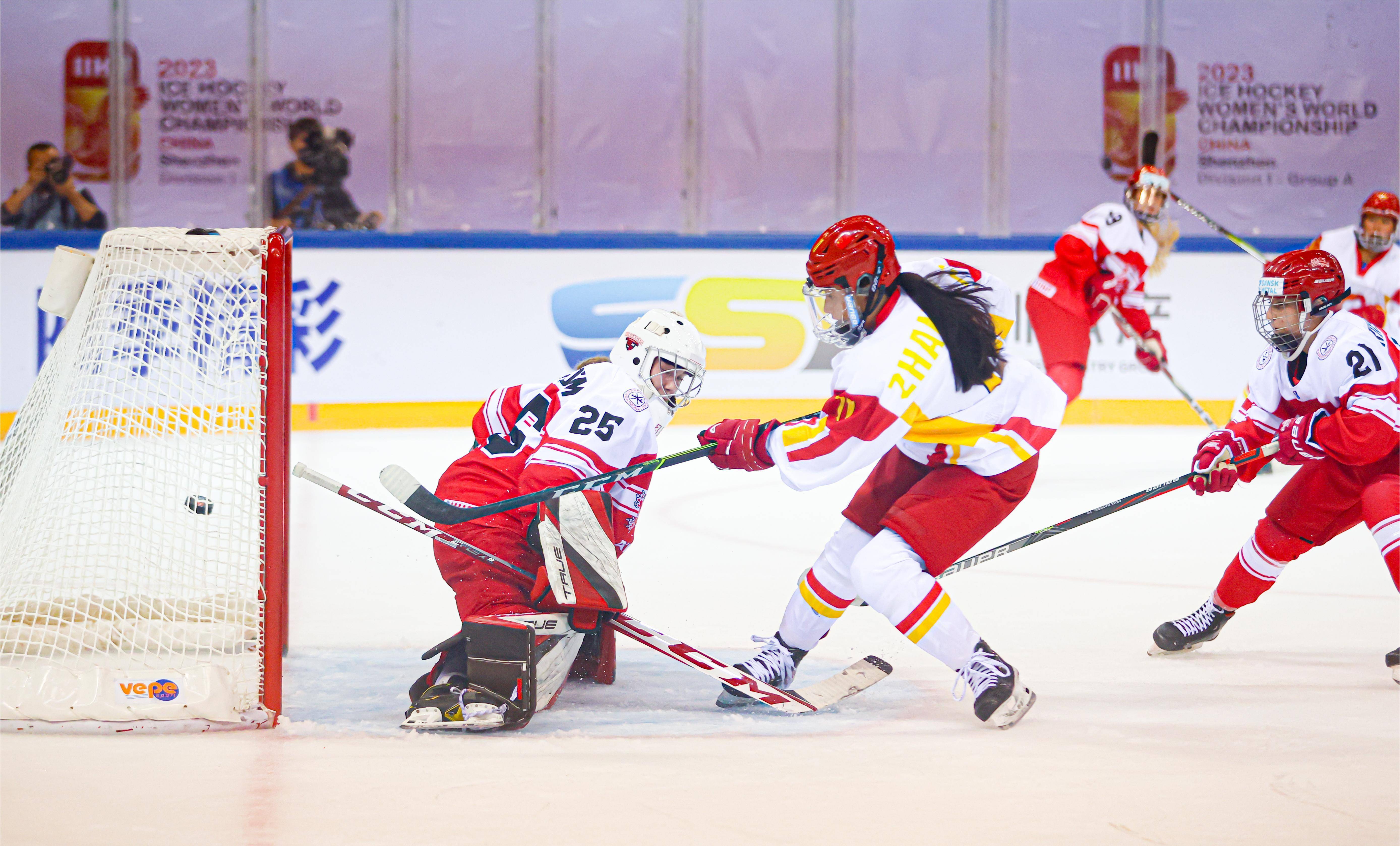 雄鹿绝杀取胜，领先对手一步之遥