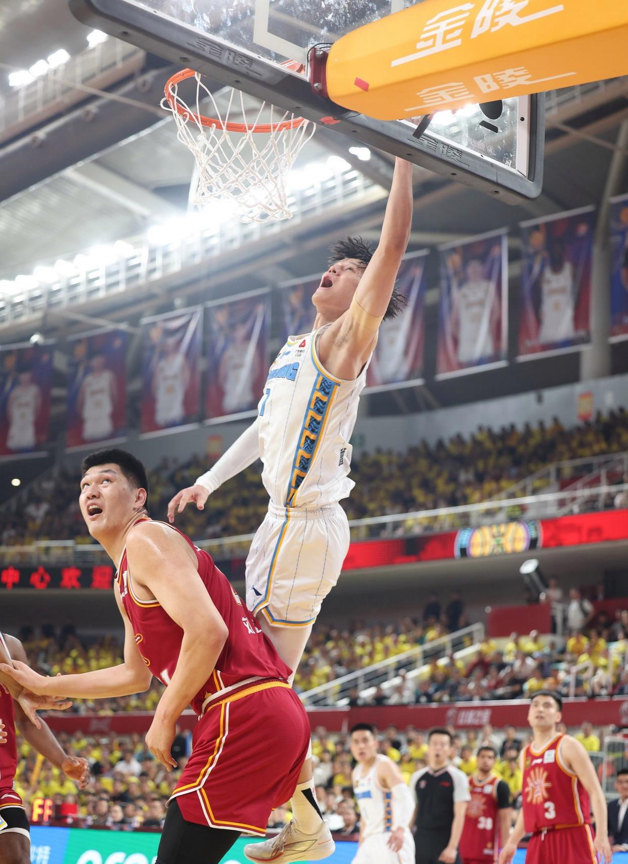 精彩不断！CBA赛场风云再起